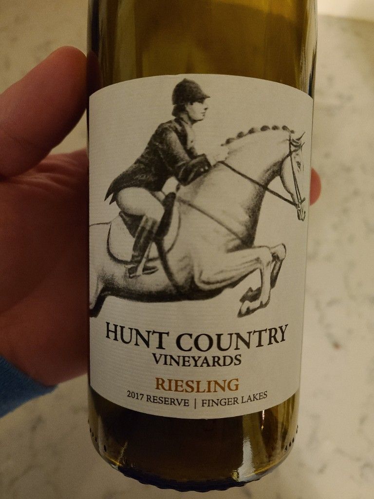 Hunt Country Vineyards Riesling Reserve Usa New York Finger