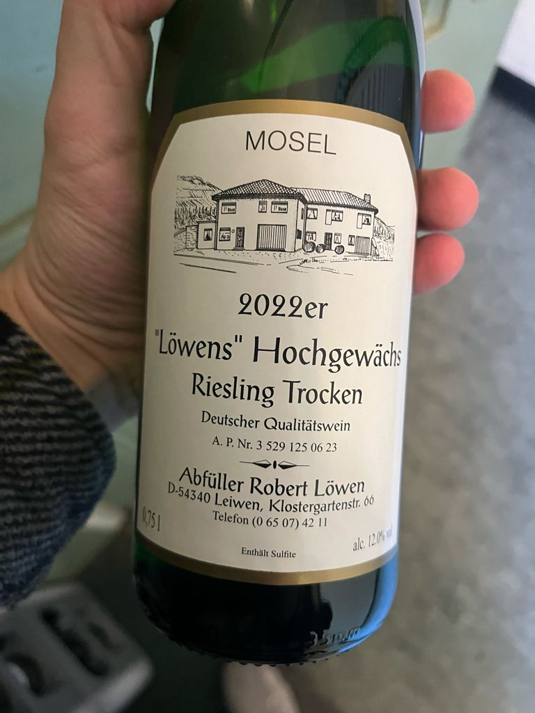 2022 Robert Löwen Riesling Löwens Hochgewächs trocken Germany Mosel