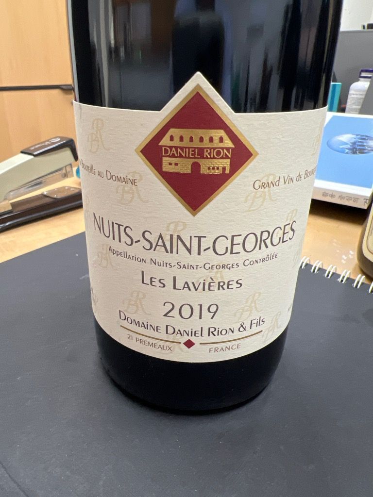 2019 Domaine Daniel Rion et Fils Nuits St Georges Les Lavières France