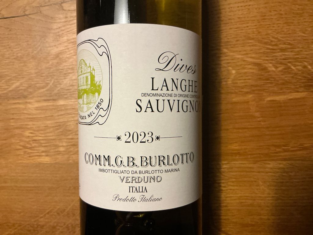 【希少】BURLOTTOランゲ・ソーヴィニヨン・ディヴェス 2023 2023 Comm. G.B. Burlotto Langhe Sauvignon Blanc Dives - CellarTracker
