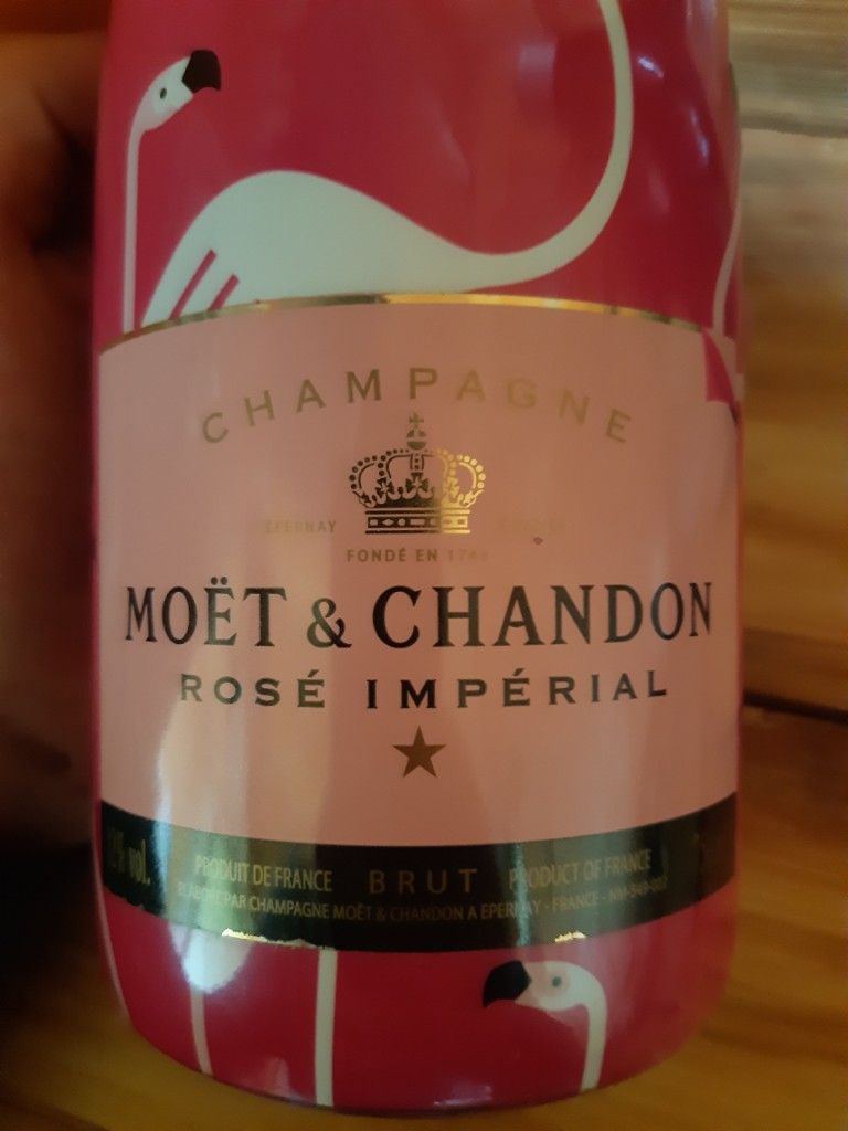 MOET & CHANDON Rose Imperial Flamingo