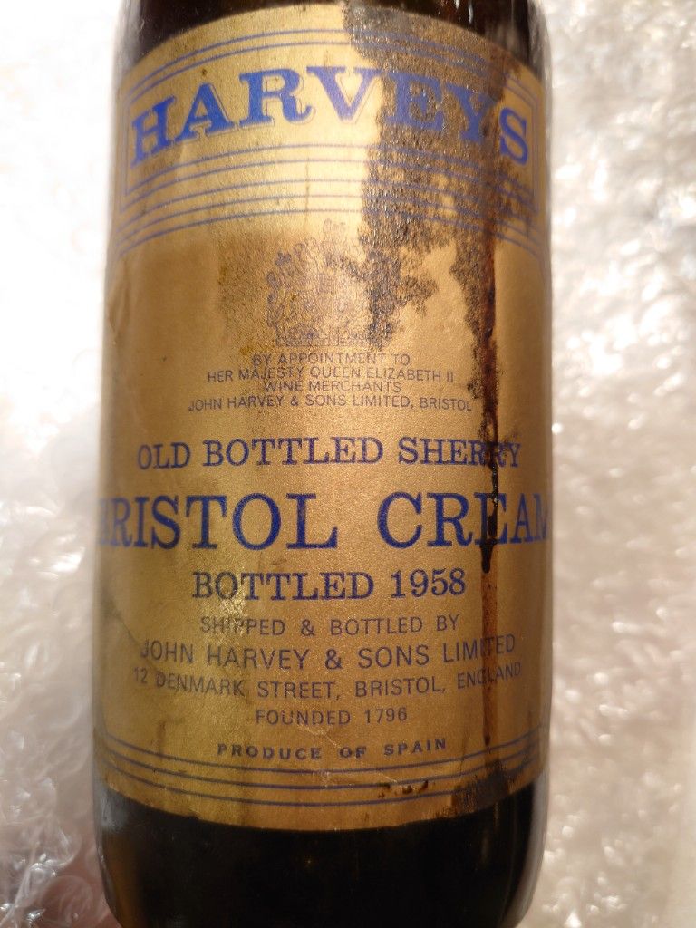 1958 Harveys JerezXérèsSherry Harveys Bristol Cream, Spain, Andalucía