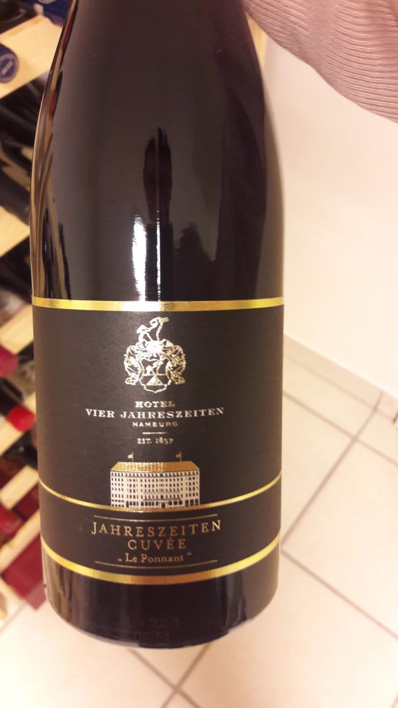 2017 La Ferme du Mont Côtes du Rhône Villages Hotel Vier Jahreszeiten