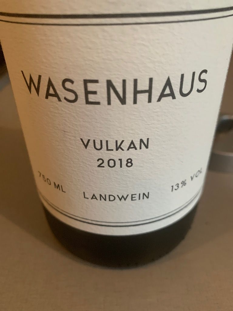 ワイン WASENHAUS VULKAN 2021 2022 Wasenhaus Spätburgunder Vulkan - CellarTracker