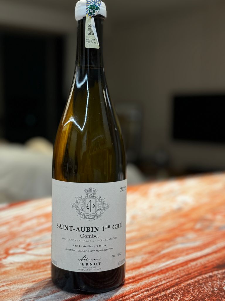 2022 Alvina Pernot Saint-Aubin 1er Cru Combes Blanc - CellarTracker
