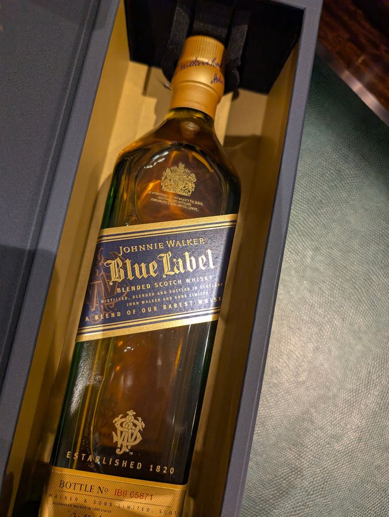 N.V. Johnnie Walker Blue Label Blended Scotch Whisky, 40