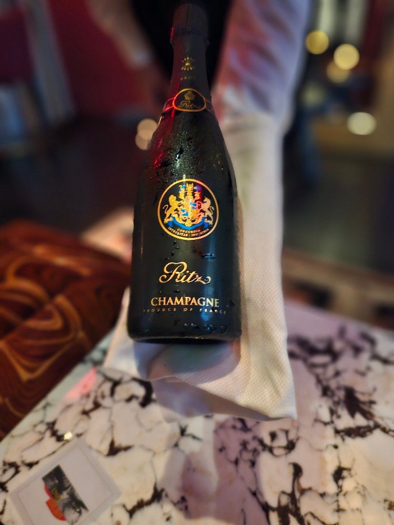 N.V. Barons de Rothschild (Lafite) Champagne Reserve Ritz