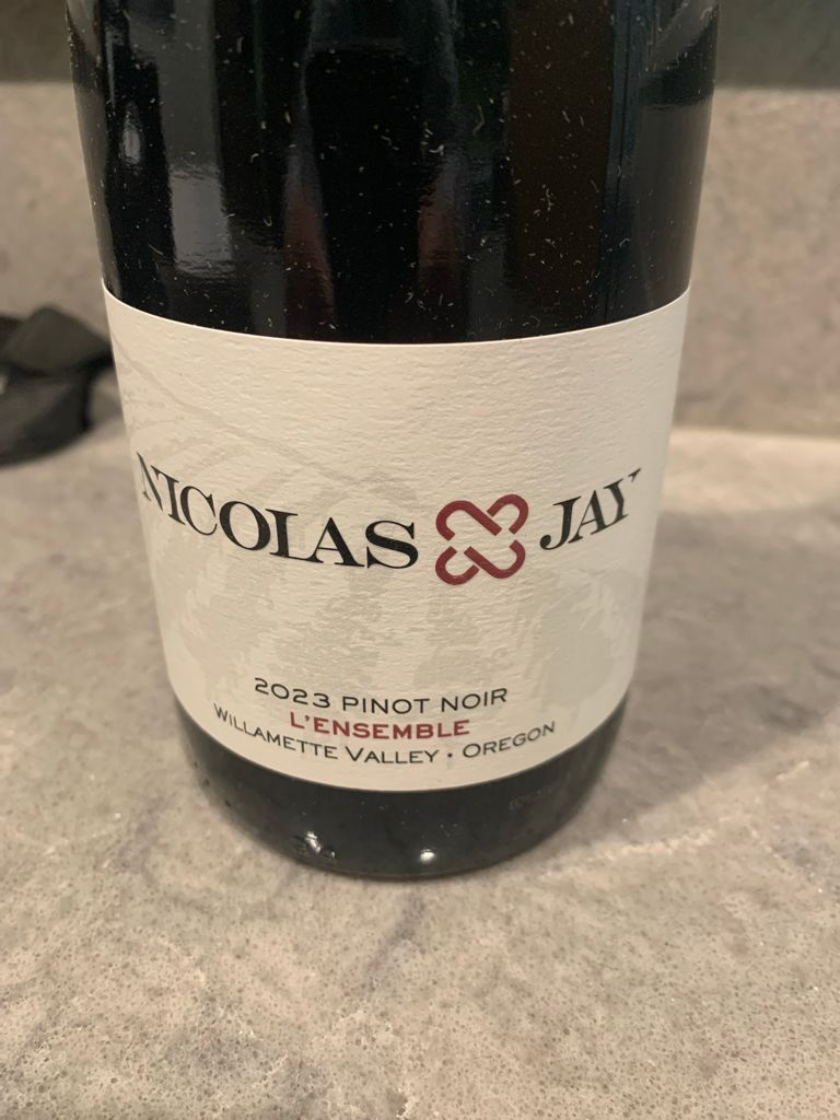 世界のピノ・ノワール3本（ニコラ・ジェイ、アタランギ、ボー・フレール） 2019 Domaine Nicolas-Jay Pinot Noir L'Ensemble - CellarTracker