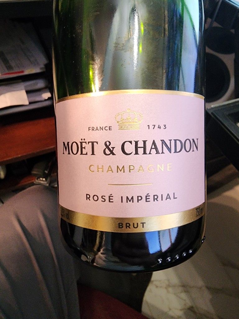 N.V. Moët & Chandon Champagne Brut Imperial Rosé - CellarTracker