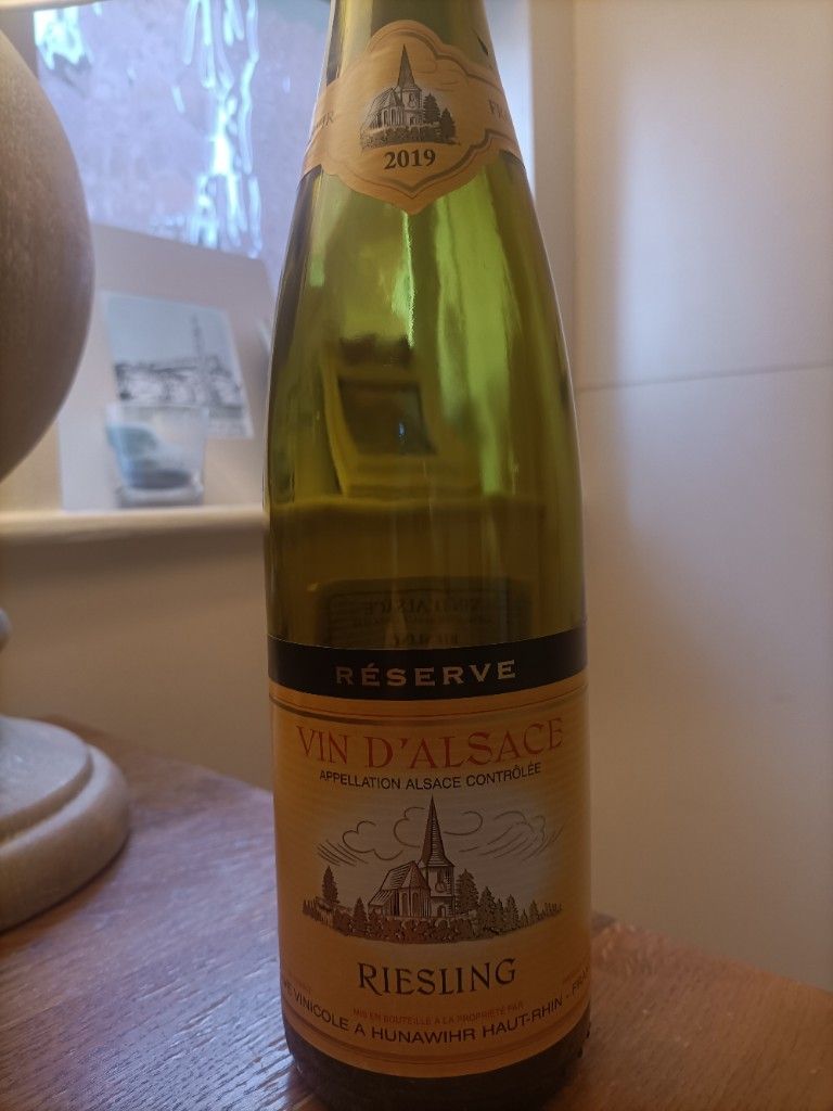 Hunawihr Riesling 2021 Cave Vinicole de Hunawihr Riesling Reserve, France, Alsace ...