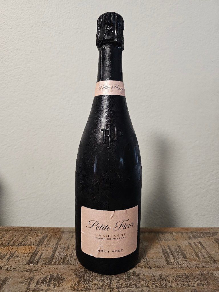 N.V. Fleur de Miraval Champagne Petite Fleur - CellarTracker