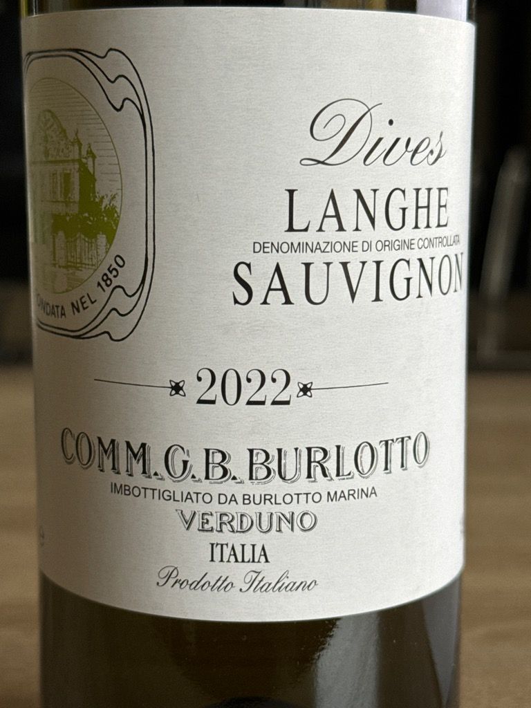 【希少】BURLOTTOランゲ・ソーヴィニヨン・ディヴェス 2023 2023 Comm. G.B. Burlotto Langhe Sauvignon Blanc Dives - CellarTracker