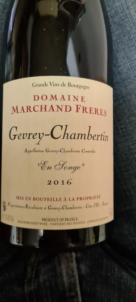 ワイン Domaine Marchand Freres Gevrey-2016 2016 Domaine Marchand Freres Gevrey-Chambertin Vieilles Vignes