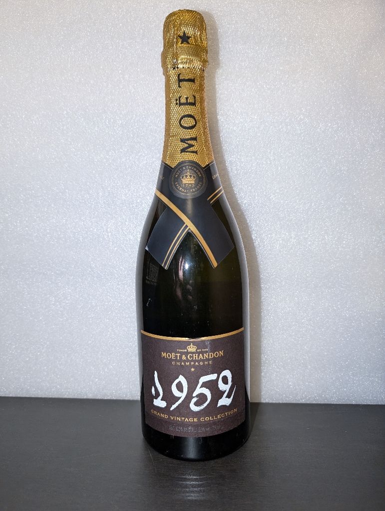 1996 Moët & Chandon Champagne Millésime Blanc - CellarTracker