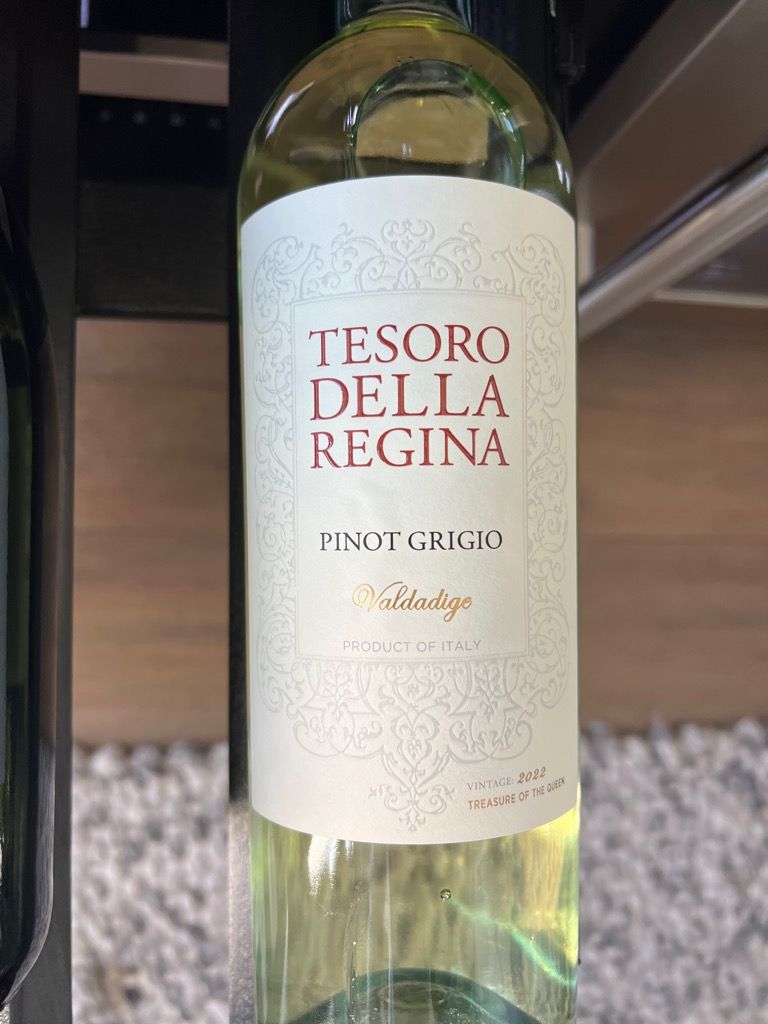 2022 Tesoro della Regina Pinot Grigio Valdadige, Italy, Trentino-Alto ...