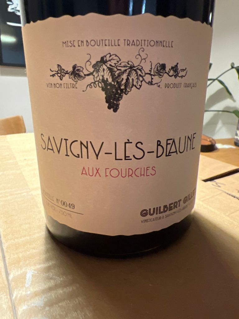 Guilbert Gillet Savigny-Les-Beaune Aux Fourches 2021 750ml