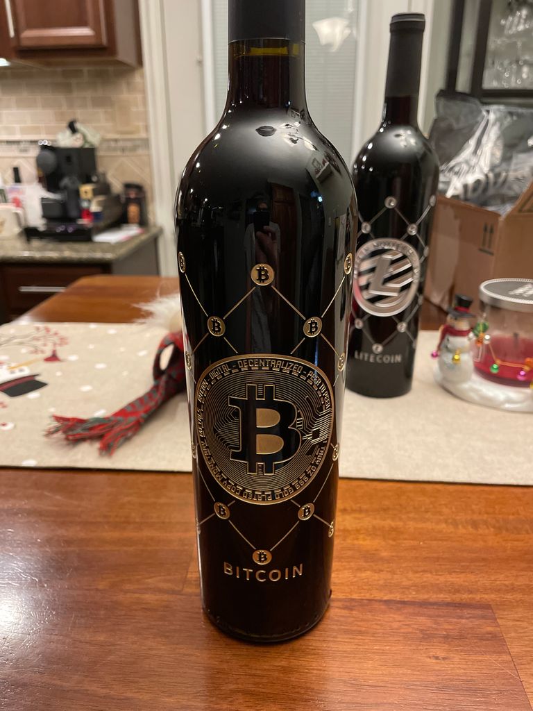 N.V. Manos Wine Cabernet Sauvignon Reserve Bitcoin Token - CellarTracker