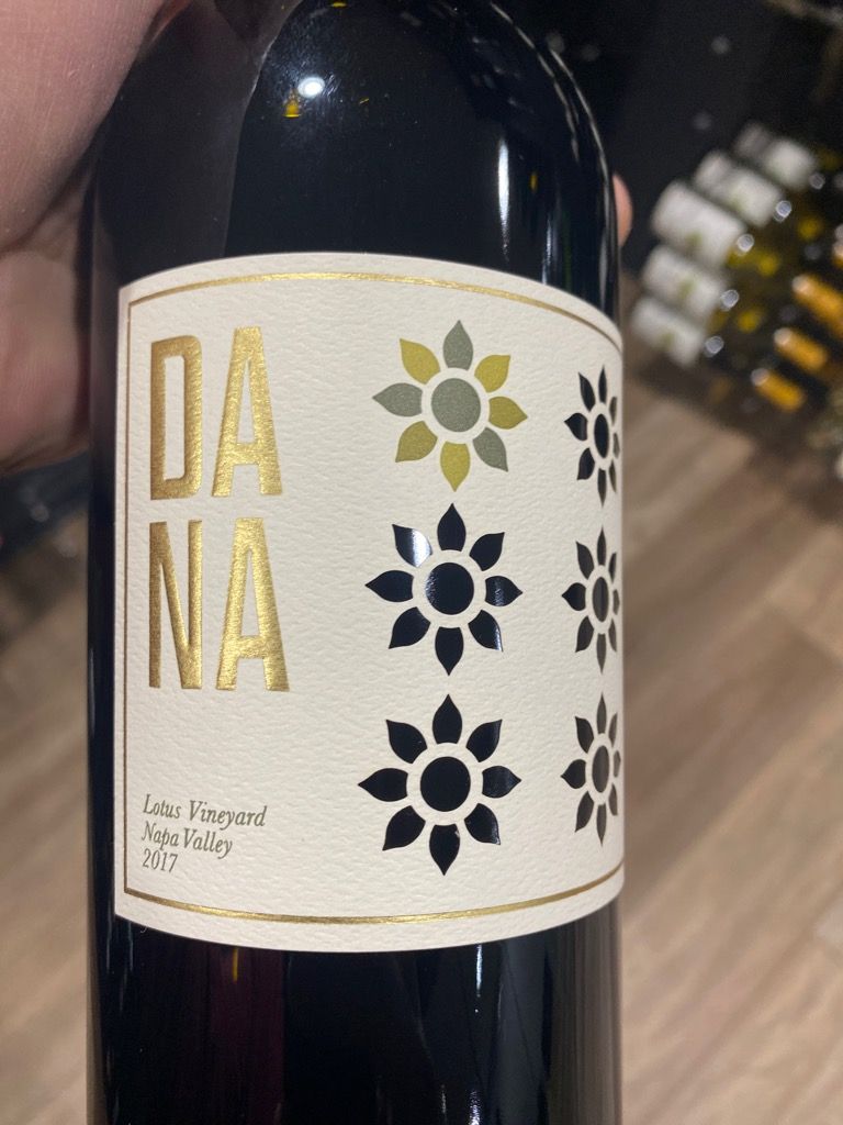 希少 Dana Estates 2017 2017 Dana Estates Cabernet Sauvignon Lotus Vineyard - CellarTracker