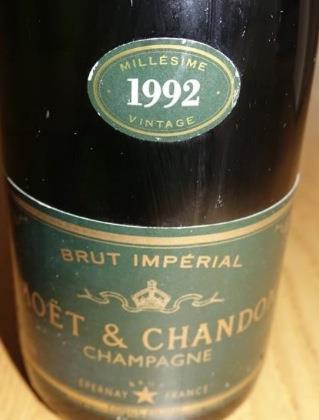 1992 Moët & Chandon Champagne Vintage Brut Impérial - CellarTracker