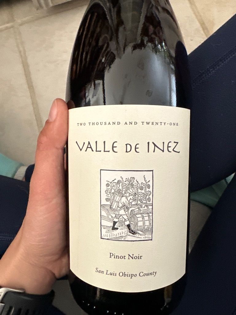 2021-valle-de-inez-pinot-noir-usa-california-central-coast-san-luis