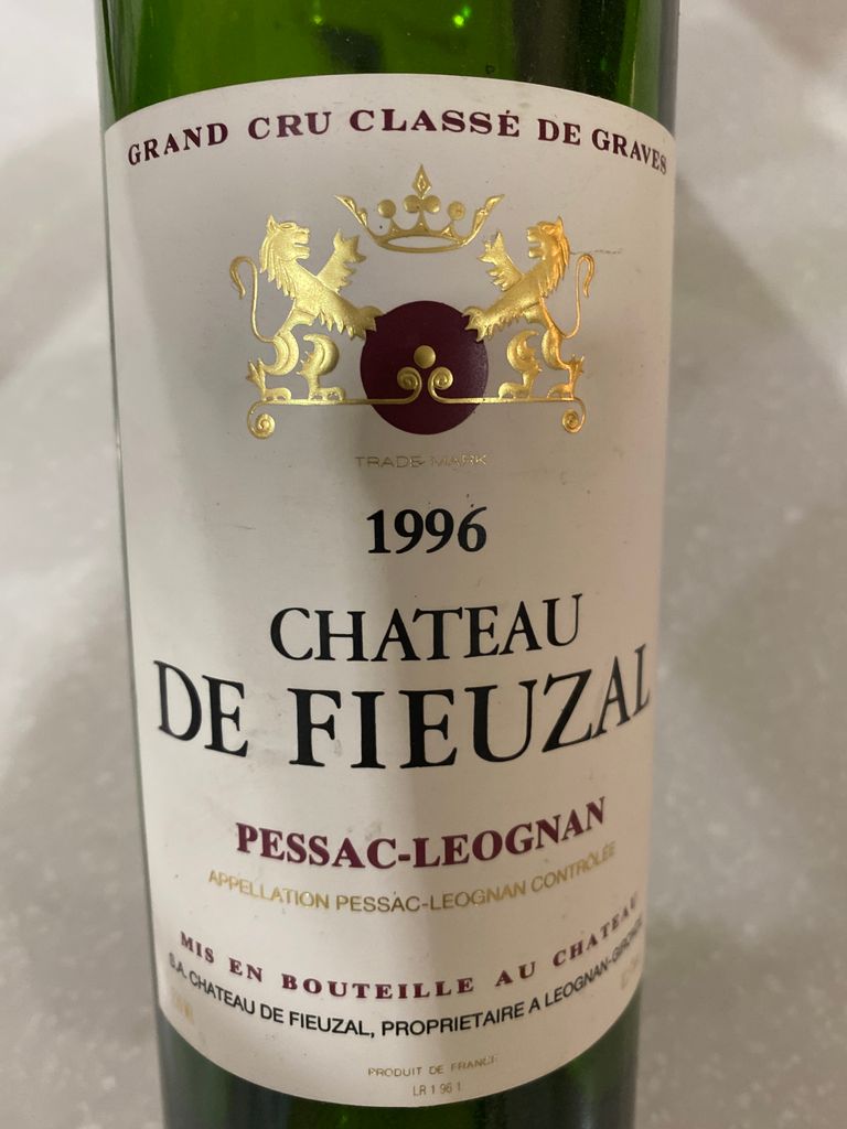 シャトードフューザル　1996 ボルドーワイン 1996 Château de Fieuzal - CellarTracker