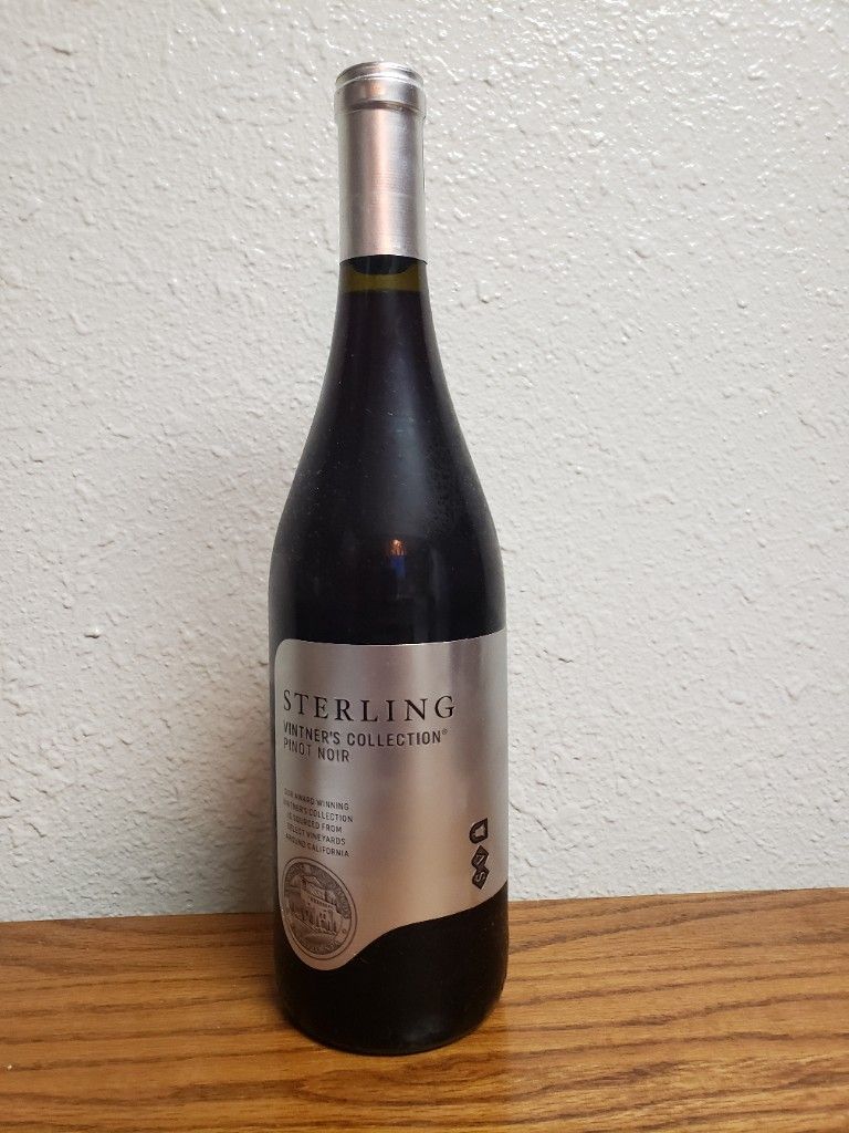 2018 Sterling Vineyards Pinot Noir, USA, California, Central Coast