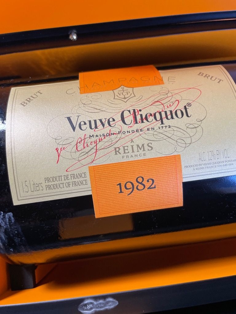 1989 Veuve Clicquot Champagne Brut Vintage - CellarTracker