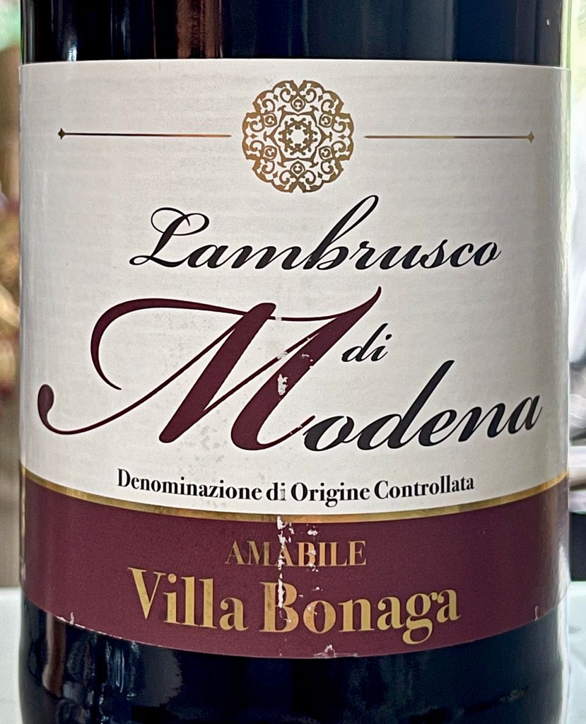 2019 Villa Bonaga Lambrusco di Modena Vino Frizzante Rosso Amabile -  CellarTracker
