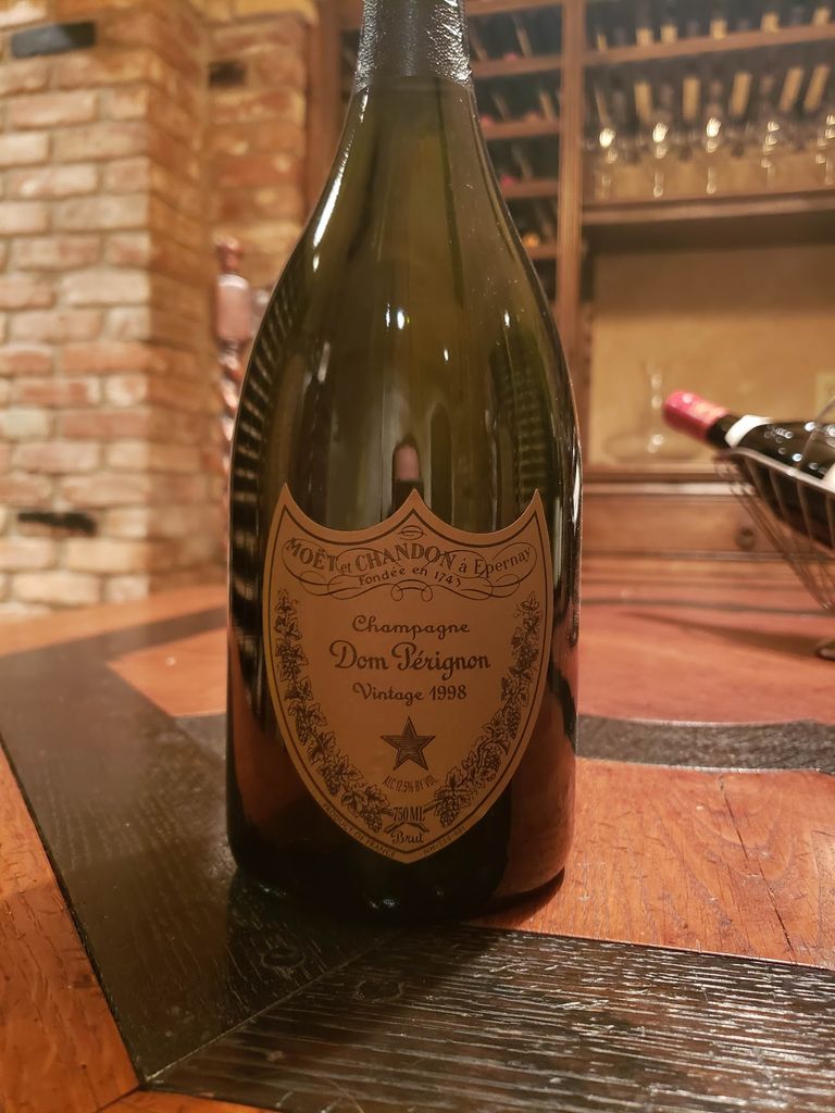 1998 Moët & Chandon Champagne Cuvée Dom Pérignon - CellarTracker