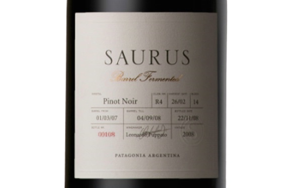 Saurus top pinot noir