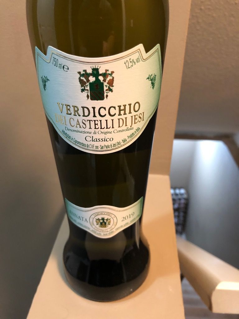 2019 Follonica Verdicchio dei Castelli di Jesi Classico, Italy, Marche, Verdicchio dei Castelli 2019 Follonica Verdicchio dei Castelli di Jesi Classico, Italy, Marche, Verdicchio dei Castelli