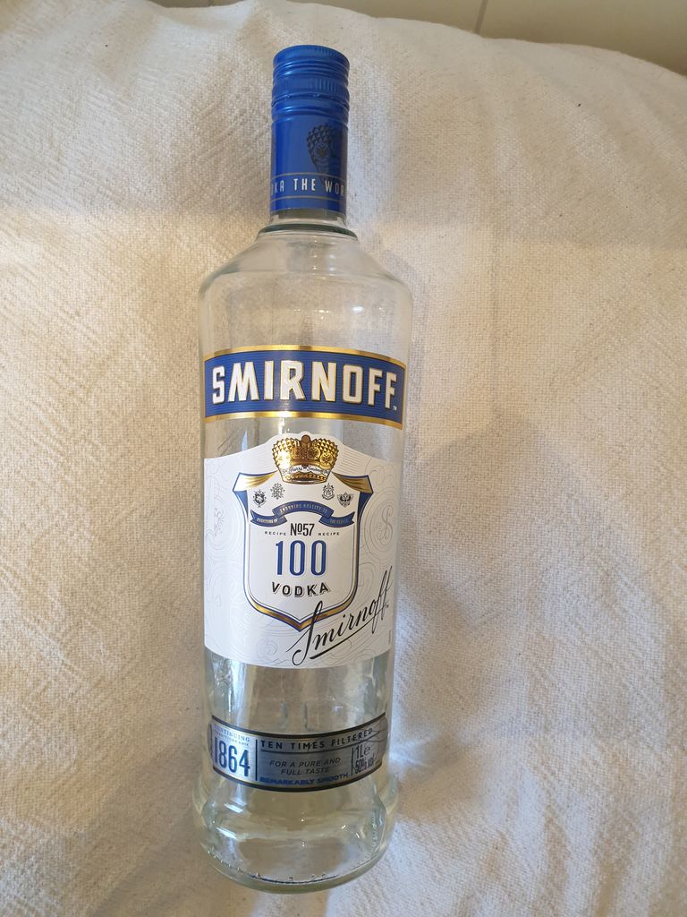 N.V. Smirnoff Vodka Blue CellarTracker 50% - Label