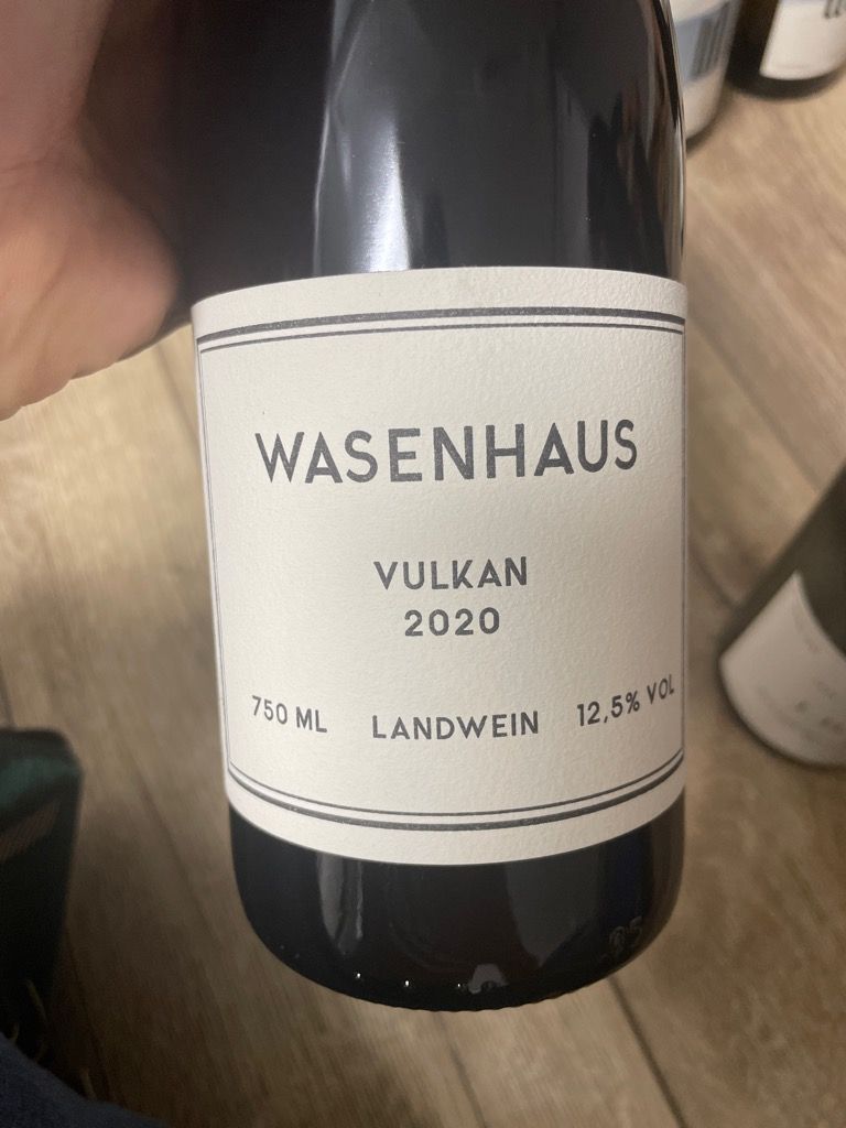 送料無料キャンペーン 2021 Wasenhaus Spätburgunder Vulkan - CellarTracker ワイン