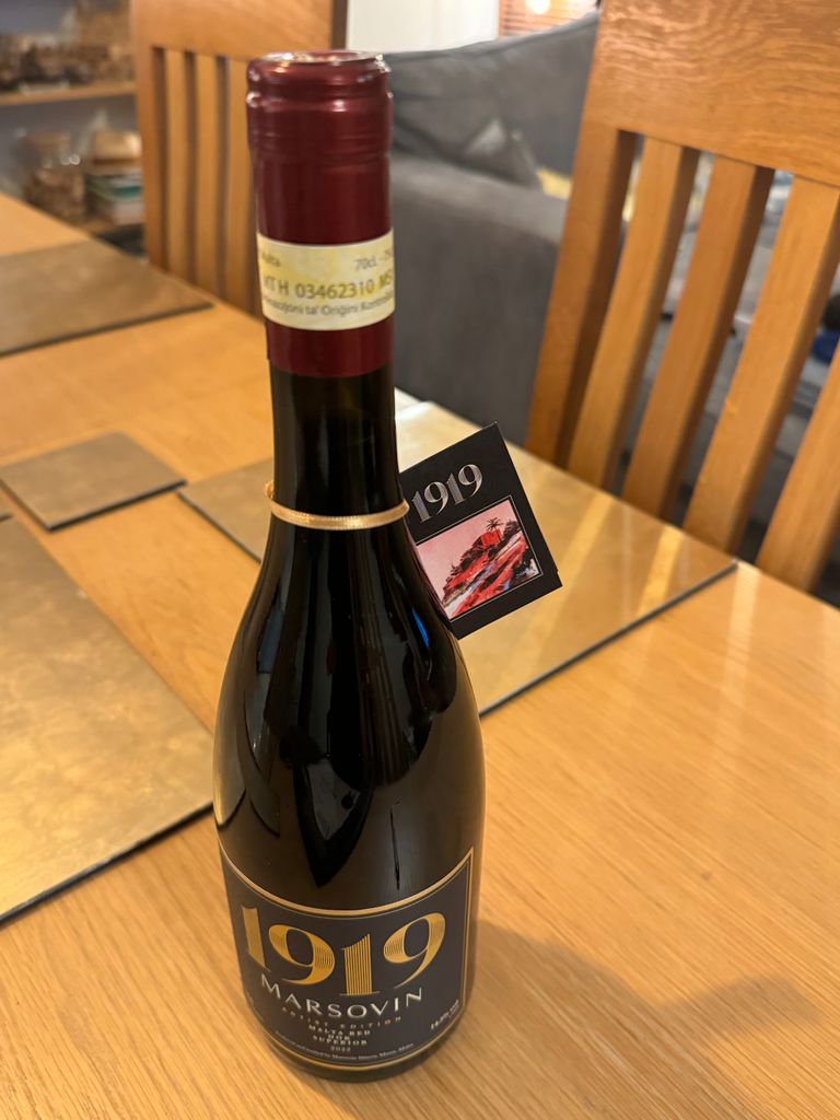 Marsovin 1919 Artist Edition 赤ワイン 2022 Marsovin 1919 Artist Edition - CellarTracker