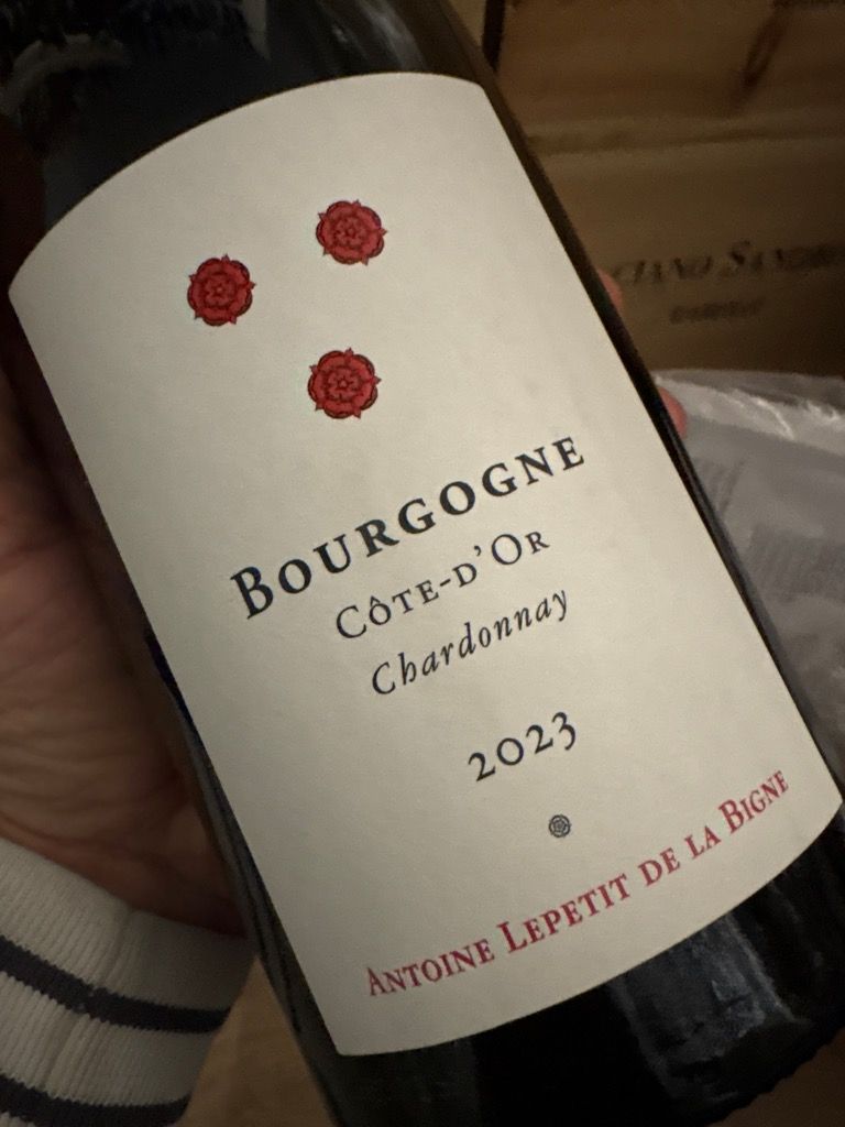 Pierre Ronde 2023 La Pierre Ronde Chardonnay Bourgogne Côte d'Or, France, Burgundy ...