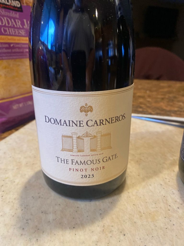 ワイン The Famous Gate Pinot Noir 2012 750ml 2012 Domaine Carneros Pinot Noir The Famous Gate - CellarTracker