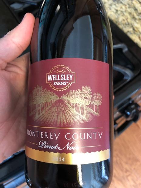 Wellsley farms Pinot Noir monterey county glass 750ml (888670037539)