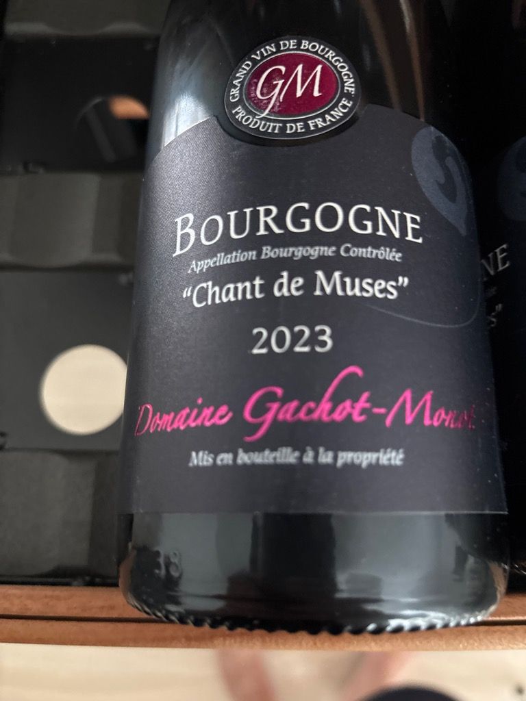 ワイン Domaine Gachot-Monot Bourgogne 2015 2015 Domaine Gachot-Monot Bourgogne Chant des Muses - CellarTracker