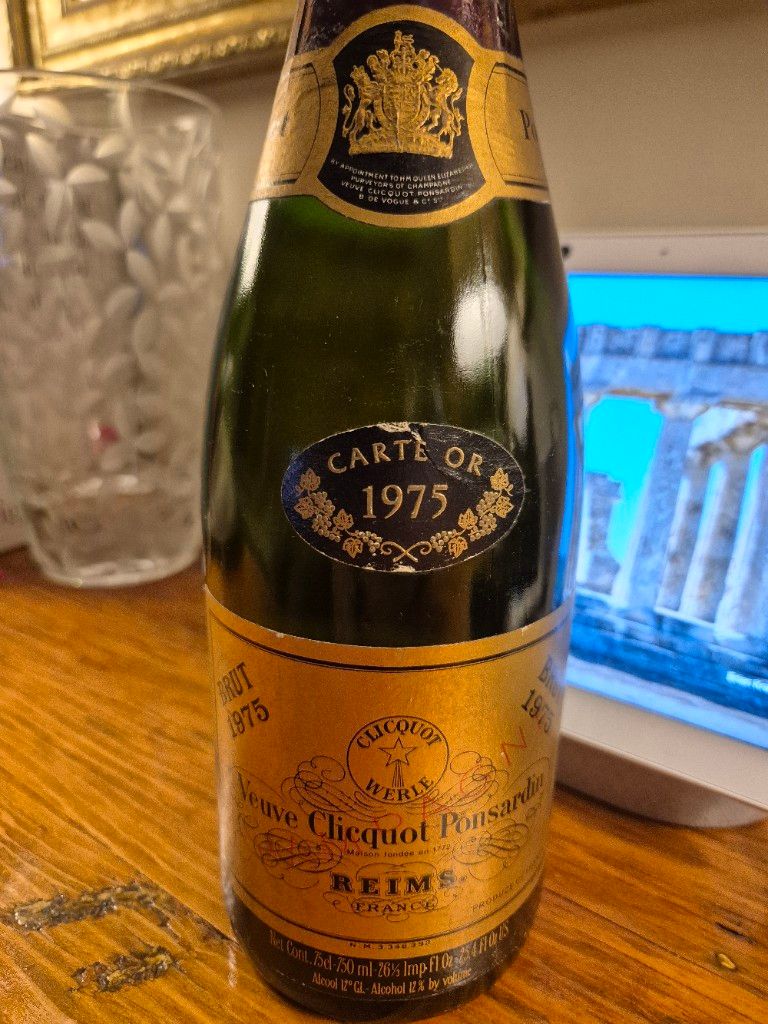 1973 Veuve Clicquot Champagne Carte d'Or - CellarTracker