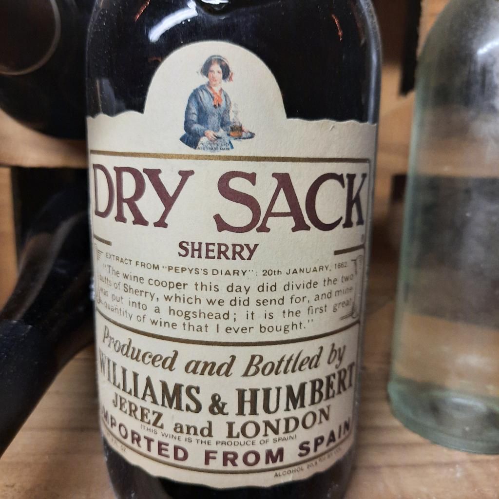 NV Williams & Humbert JerezXérèsSherry Dry Sack Medium, Spain