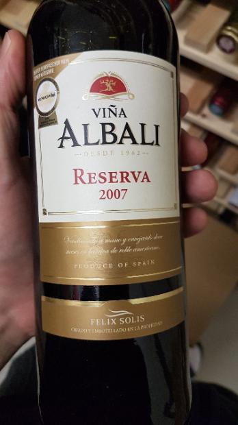 Vina albali. Вино Albali reserva. Вино zaebali reserva. Вино Albali reserva 2010 Испания. Вино zaebali reserva Испания.
