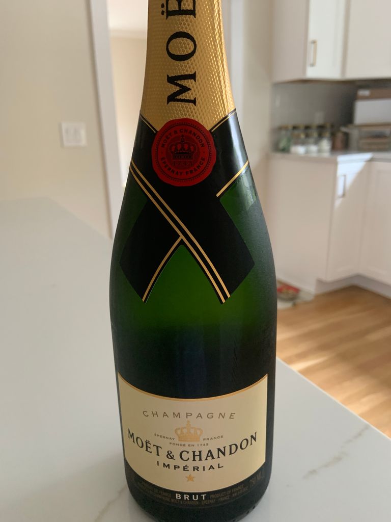 N.V. Moët & Chandon Champagne Brut Impérial - CellarTracker