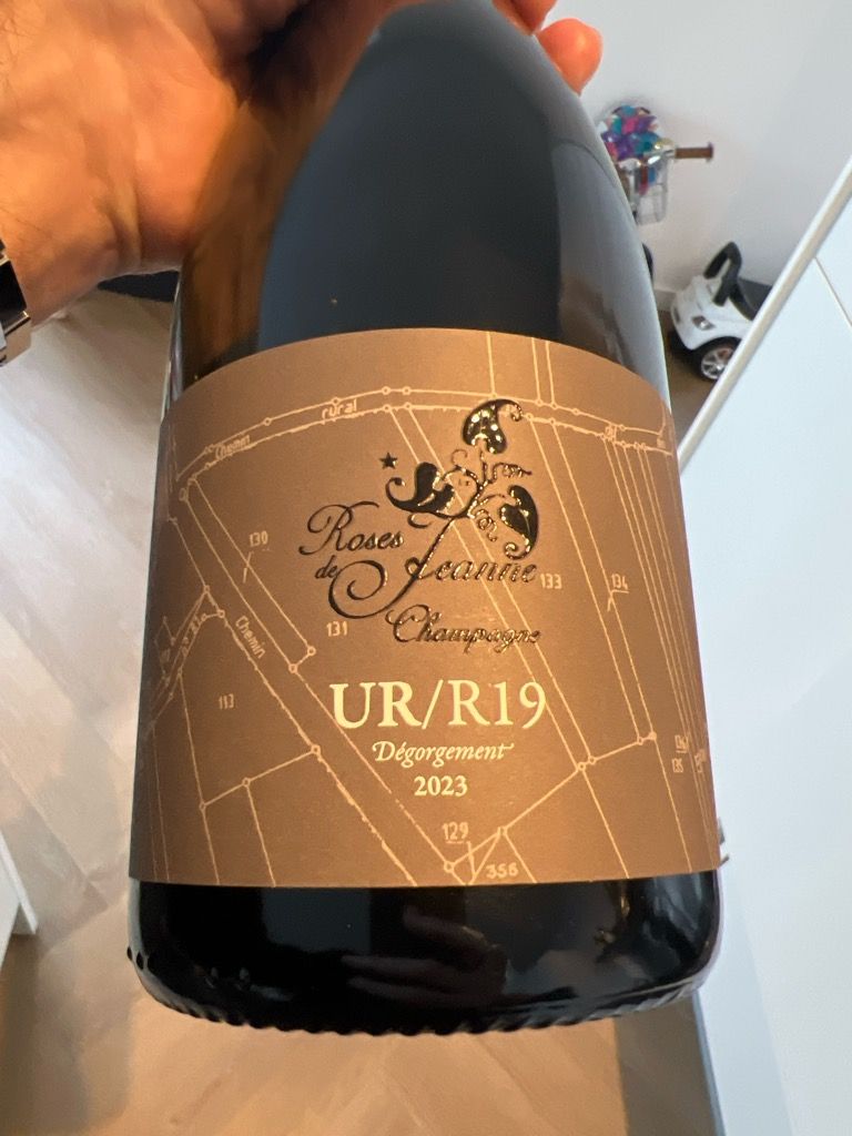 ワイン Roses de Jeanne Les Ursules1.5L Roses de Jeanne Les Ursules UR/R18(ローズ・ド・ジャンヌ