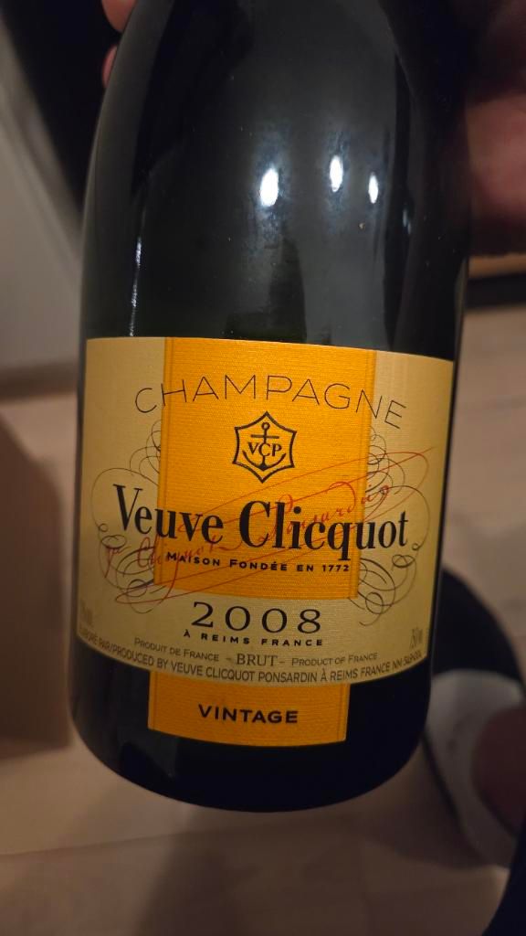 1988 Veuve Clicquot Champagne Brut Vintage Rare - CellarTracker