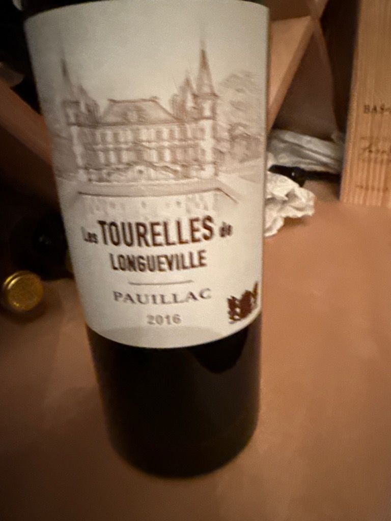 2016 Château Pichon-Longueville Baron Les Tourelles de Longueville
