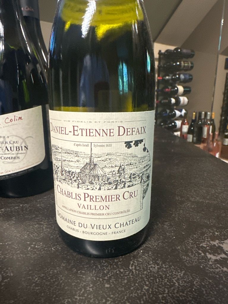 2013 Daniel-Etienne Defaix Chablis 1er Cru Les Lys - CellarTracker