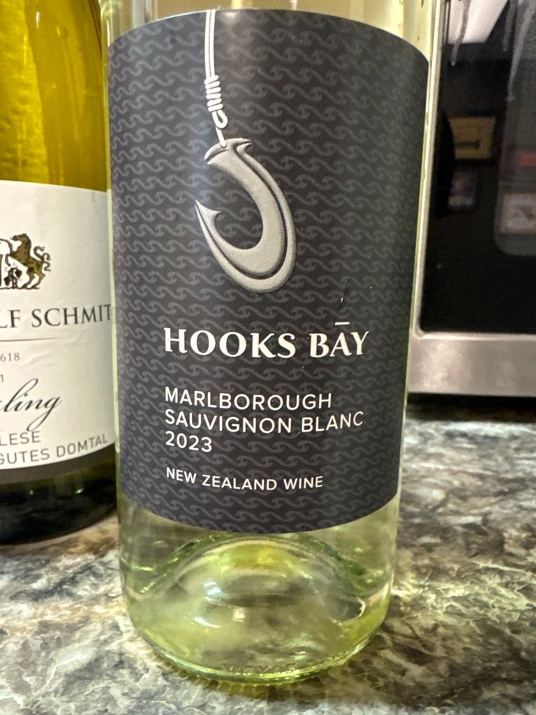2023 Hooks Bay Sauvignon Blanc, New Zealand, South Island, Marlborough CellarTracker