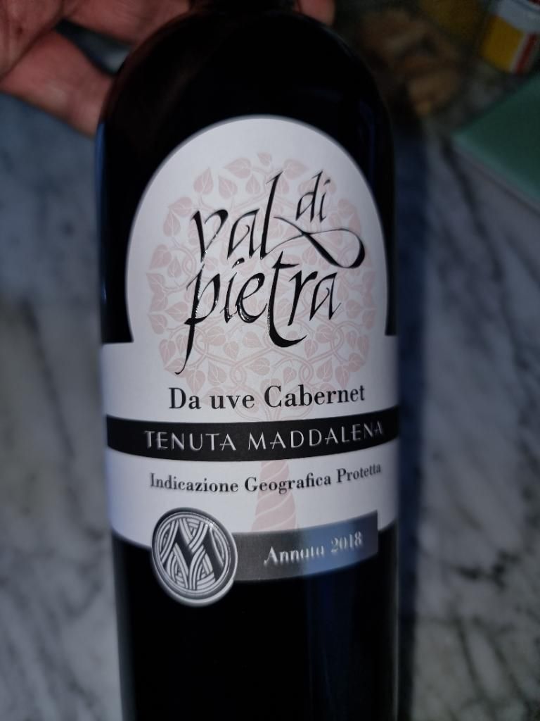 2018 Tenuta Maddalena Val di Pietra, Italy, Lombardia, Alto Mincio IGT