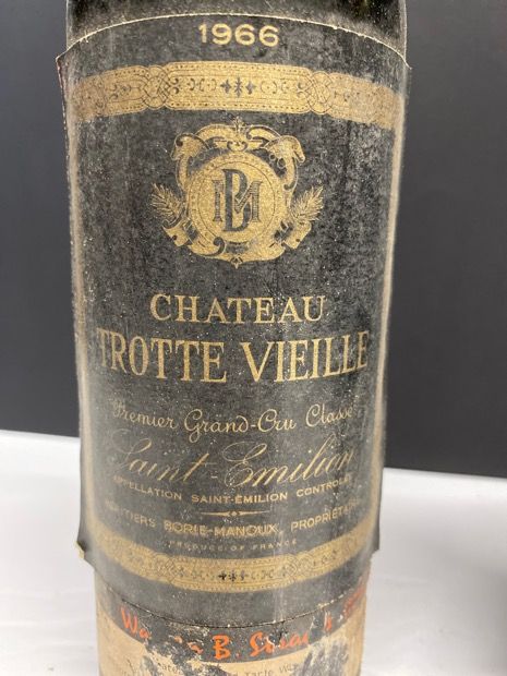 シャトートロタノア 1982 グレートビンテージ 100 ％品質保証 Château Trotanoy 1982 (12 BT) | Finest and