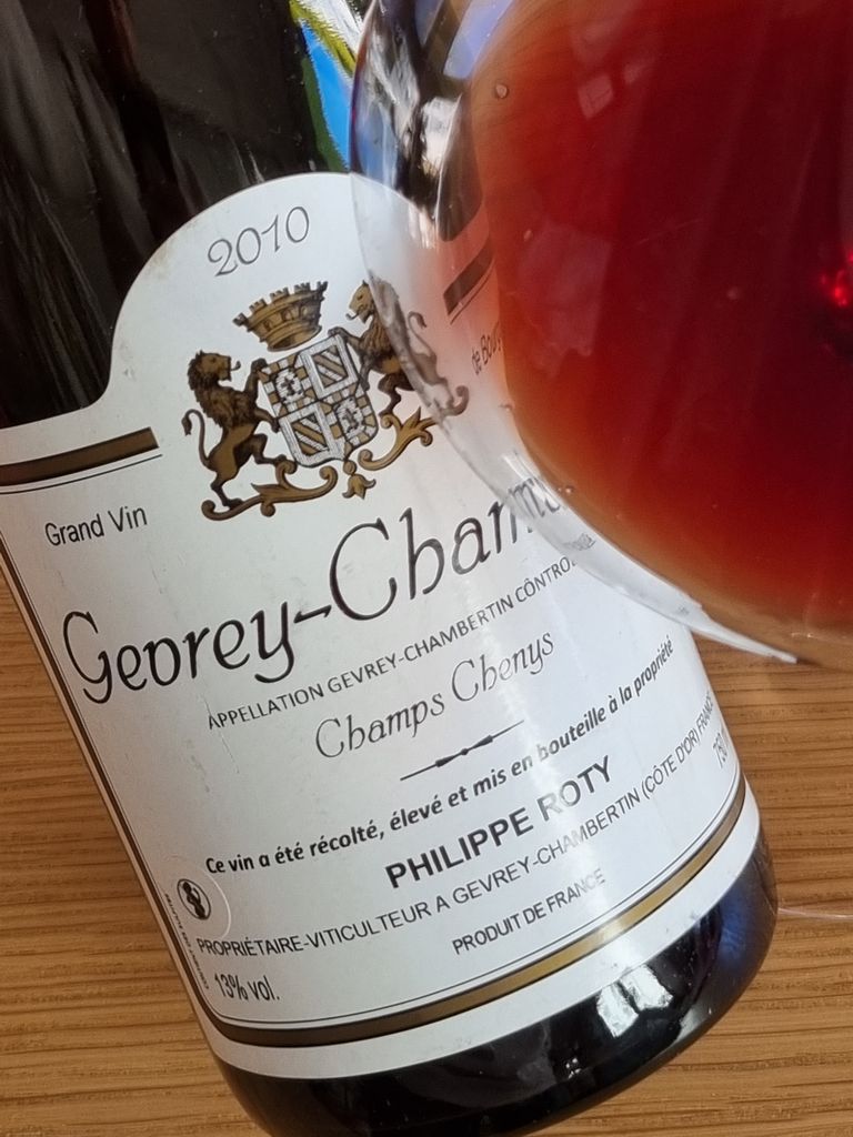 ワイン by Gevrey-Chambertin 2010 750ml 2010 ジュヴレ シャンベルタン ヴィエイユ ヴィーニュ セラファン